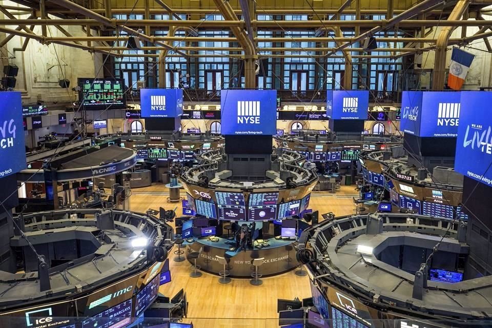 El Dow Jones subió 3.44 por ciento, a un nivel de 23 mil 433.57 unidades.