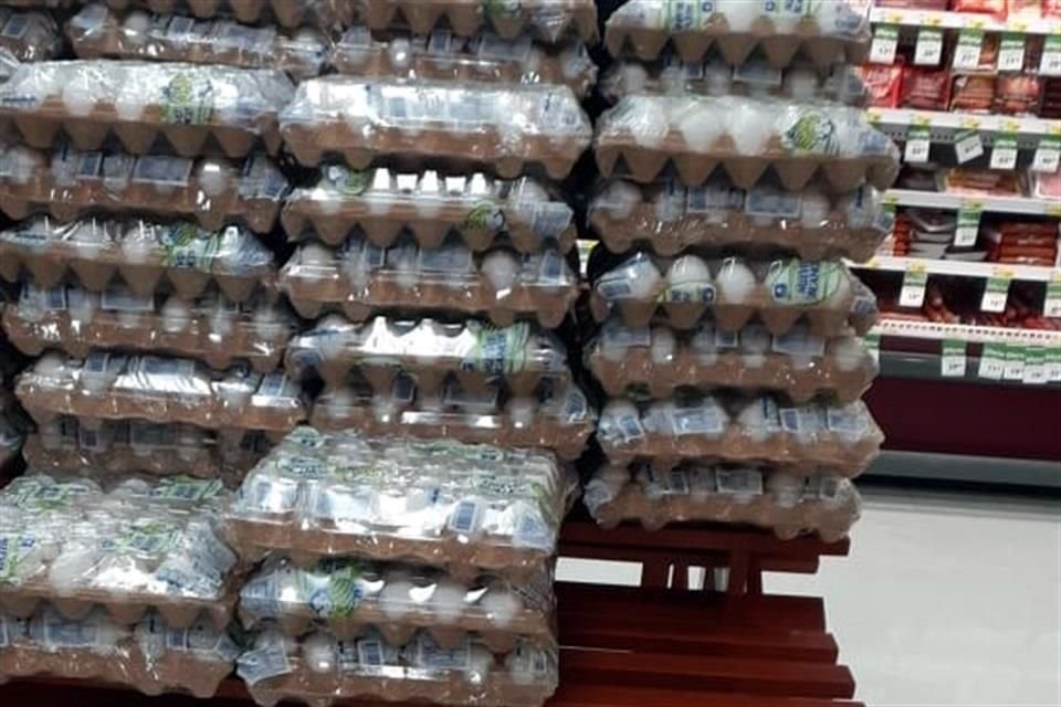 Al menudeo, el cartón de 30 piezas de huevo llegó a venderse hasta en 90 pesos en el Centro de Monterrey