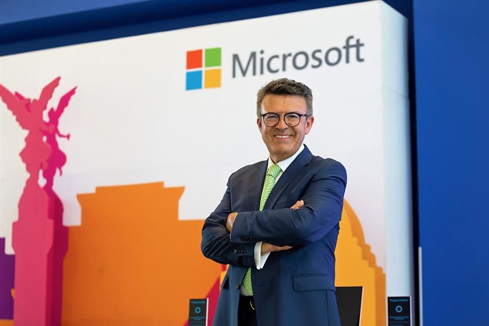 Enrique Perezyera, director General de Microsoft México, escribe este mes sobre las amenzas a las que se enfrenta el mundo digital.