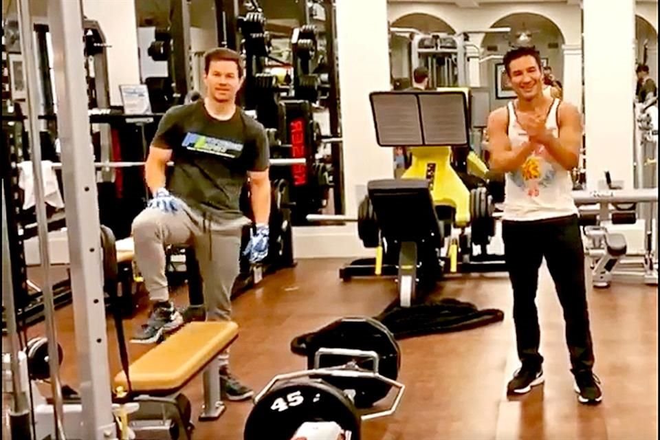 Mark Wahlberg y Mario Lopez fueron juntos al gimnasio.