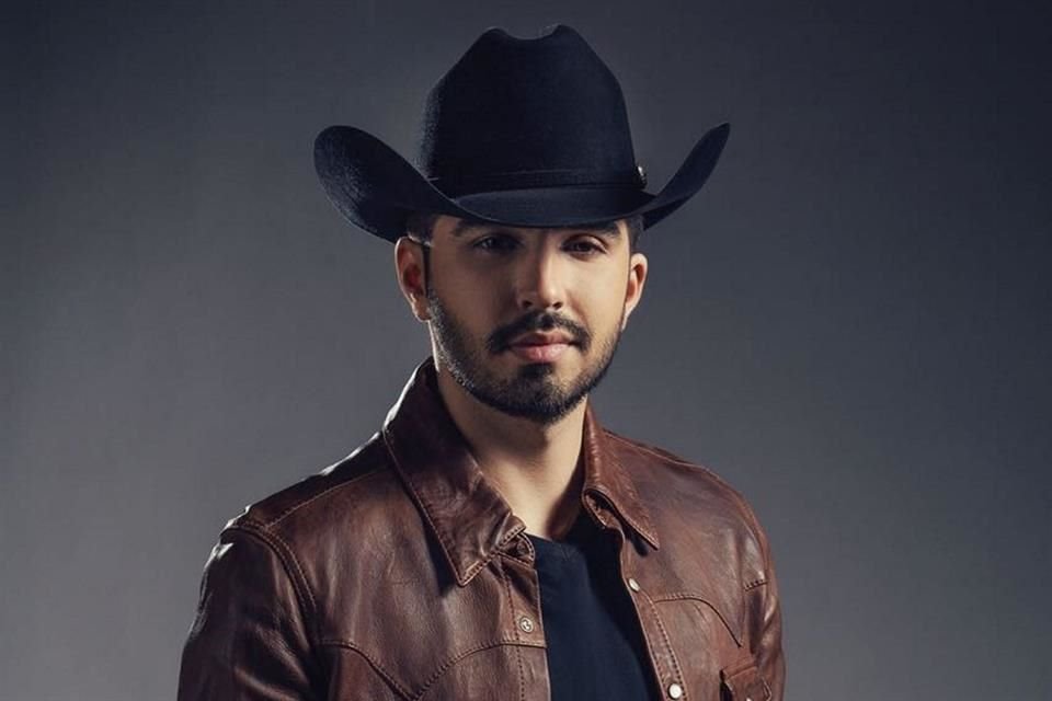 Joss Favela escribió un corrido titulado 'Si Volviera a Nacer'.