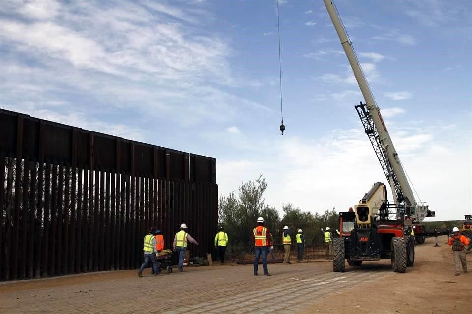 Pese a pandemia de Covid-19 en EU, Gobierno de Trump aceleró construcción de muro fronterizo en Arizona y crece temor a contagios en región.