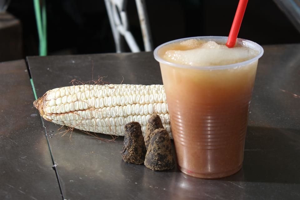 El tejuino es la bebida tapatía ideal para el calor, y es más fácil de preparar de lo que te imaginas. Así que toma nota ¡ y provecho!
