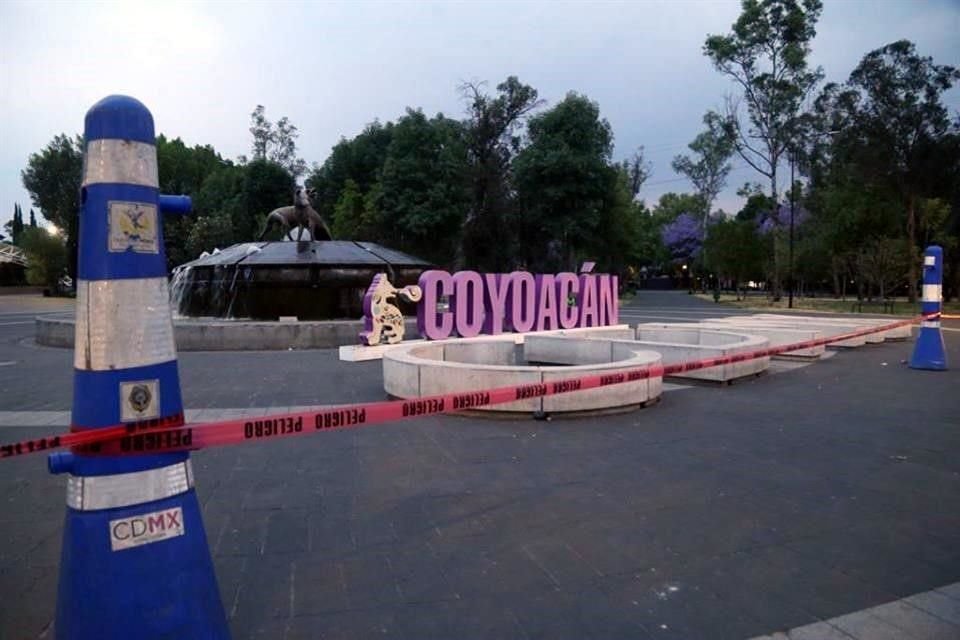Nadie puede entrar a la Alameda Sur de Coyoacán.