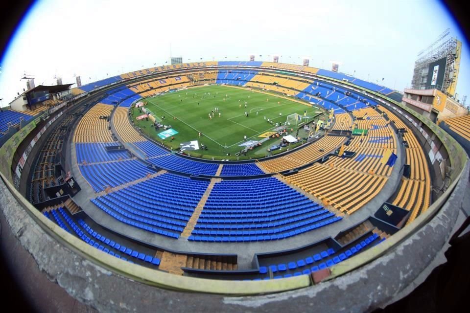 Más de mil trabajadores eventuales laboran en el Universitario cada que hay partido.