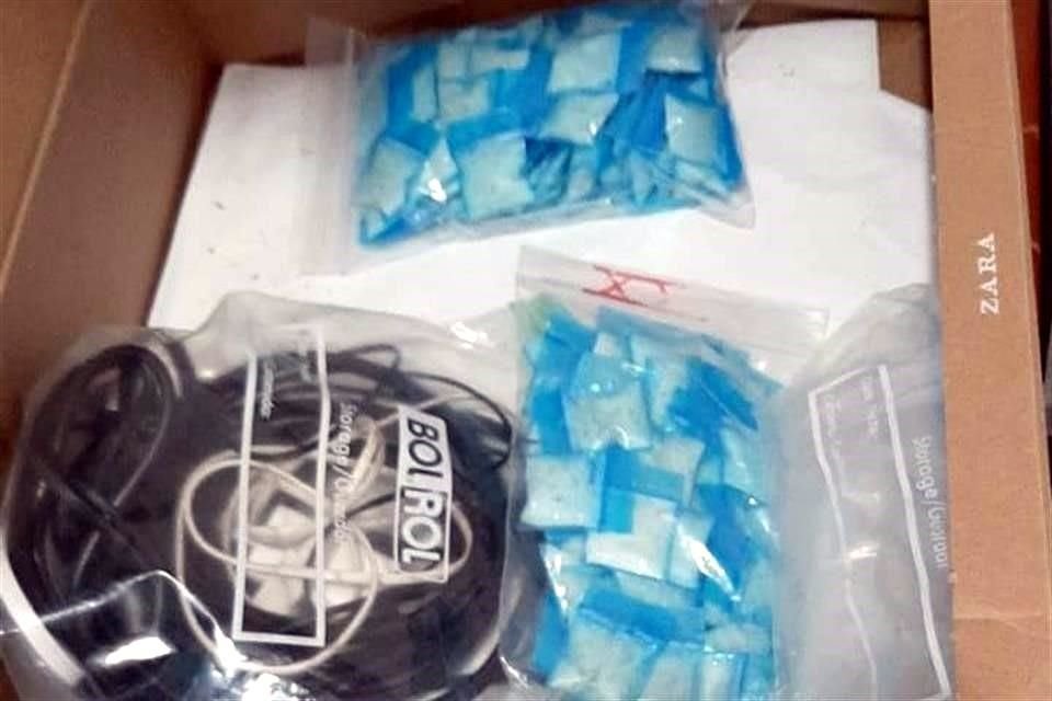 En el lugar se hallaron 500 bolsas de crystal, 41 de mariguana y dos armas de fuego.