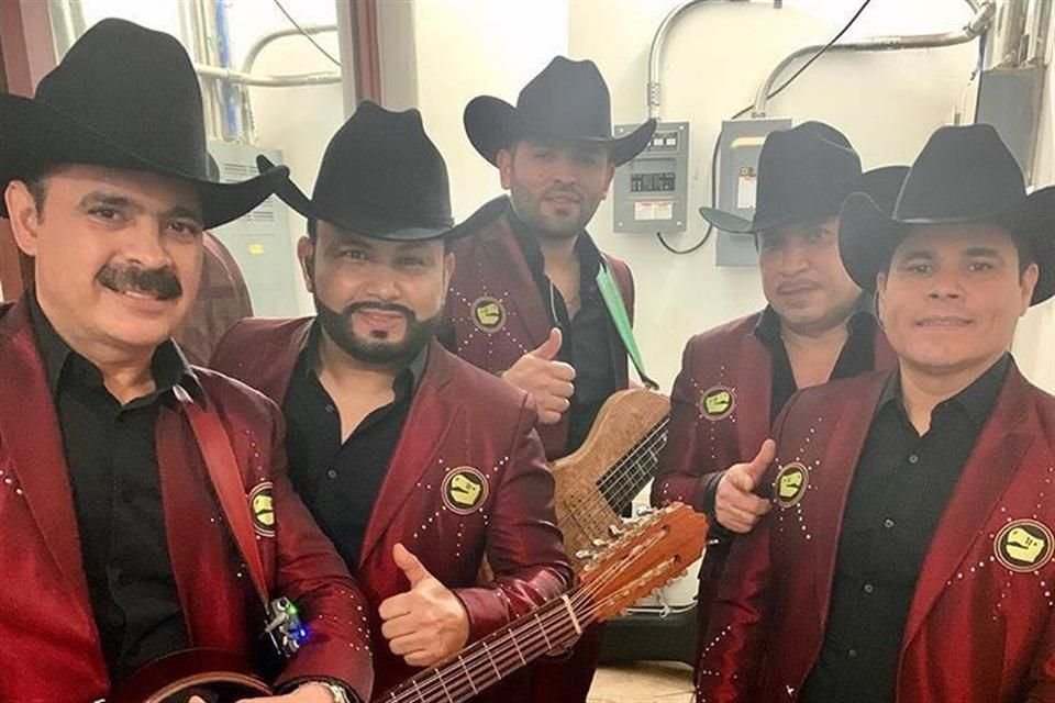 Cuatro canciones compusieron el concierto online de Los Tucanes de Tijuana, entre ellas 'La Chona'.