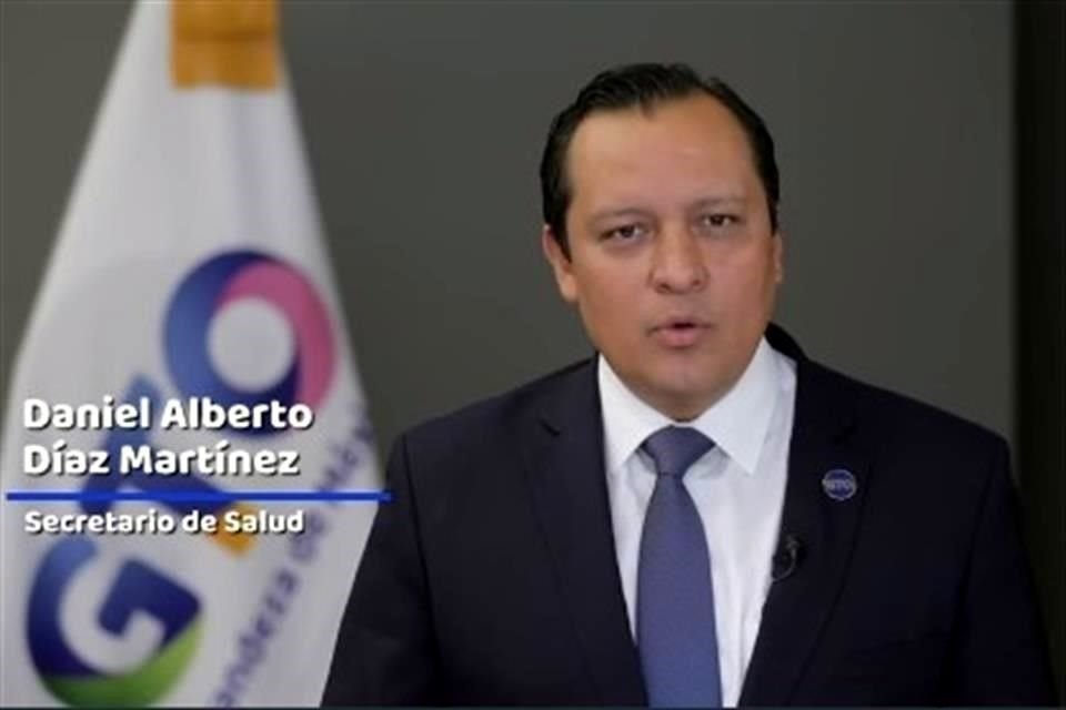 El Secretario de Salud estatal en conferencia de prensa.