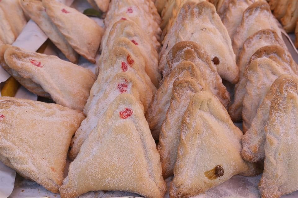 Para la Semana Santa se habían autorizado 258 puestos de empanadas y artículos religiosos distribuidos en las inmediaciones de 13 templos.