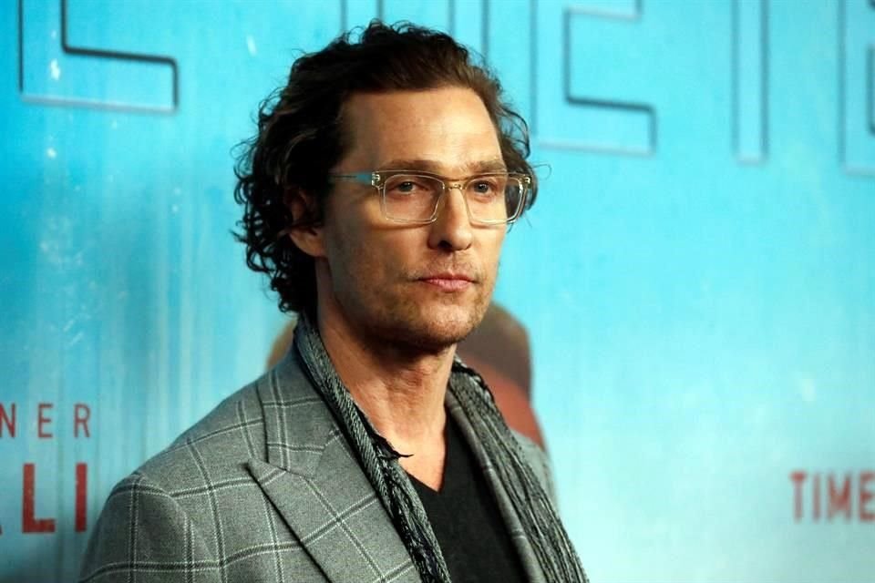 McConaughey jugó bingo virtual con personas mayores de la residencia The Enclave at Round Rock Senior Living, en Texas.