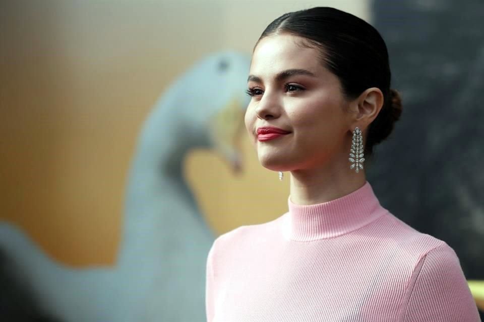 Selena Gomez, lanzará este 9 de abril una versión especial de su disco 'Rare'.