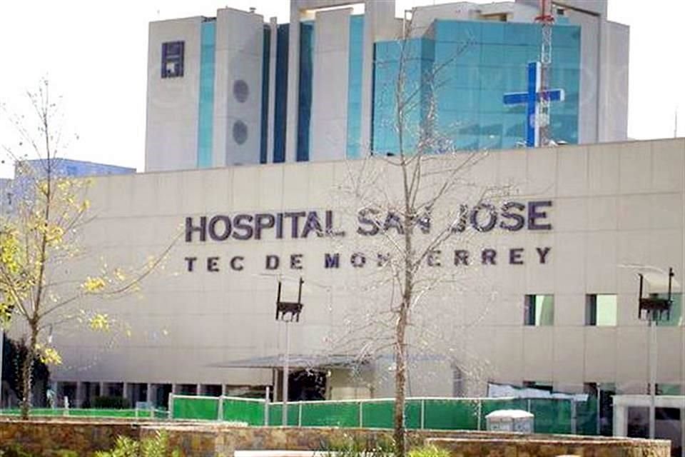 El Hospital San José reportó tener al 70 por ciento su capacidad de atención a pacientes con coronavirus.