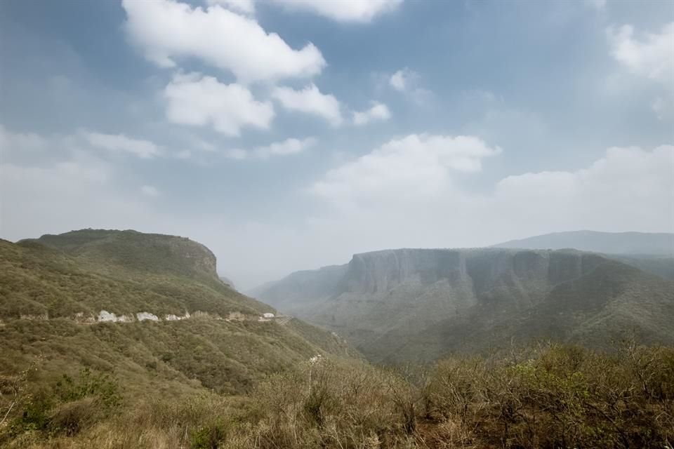 Desde marzo, la Secretaría anunció el cierre de varias áreas naturales para evitar que la gente, en cuarentena, acudiera a visitarlas.