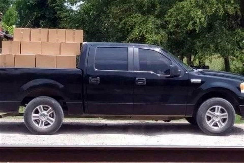 Aunque los pistoleros circularon en varias camionetas de reciente modelo, ninguna autoridad actuó.