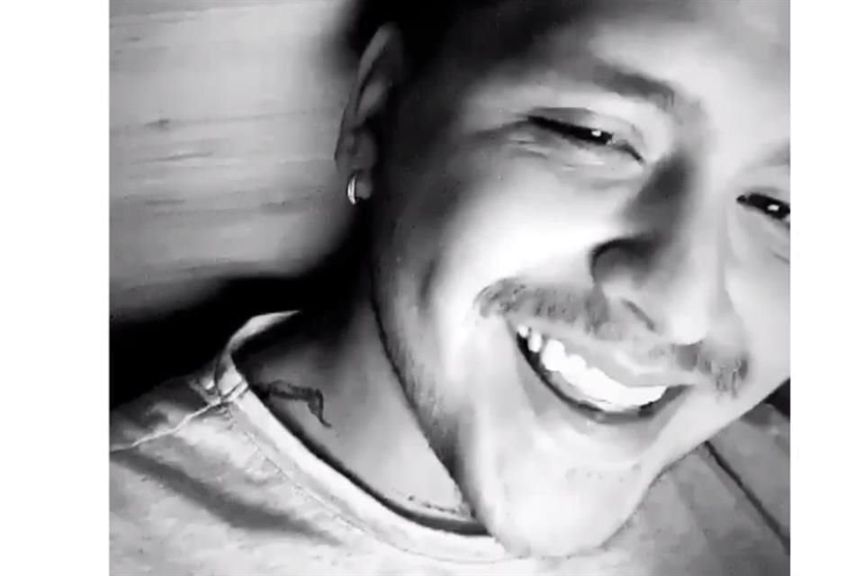 Nodal interactuó con algunos de sus seguidores en Instagram.