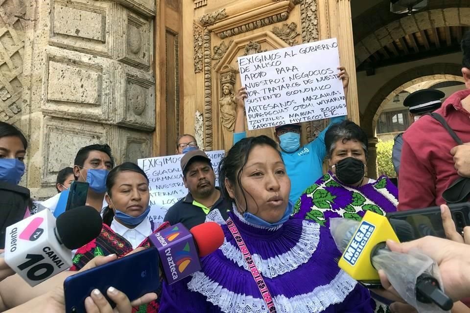 Juana Facundo Rodríguez, integrante del Colectivo de Pueblos y Comunidades Indígenas en la Zona Metropolitana de Guadalajara dijo que  no han tenido respuesta a sus pliego petitorio.