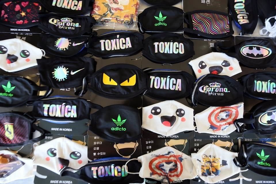 En Paseo Alcalde y San Felipe, en el Centro de Guadalajara, hay una tienda en donde se consiguen originales creaciones desde 40 pesos.