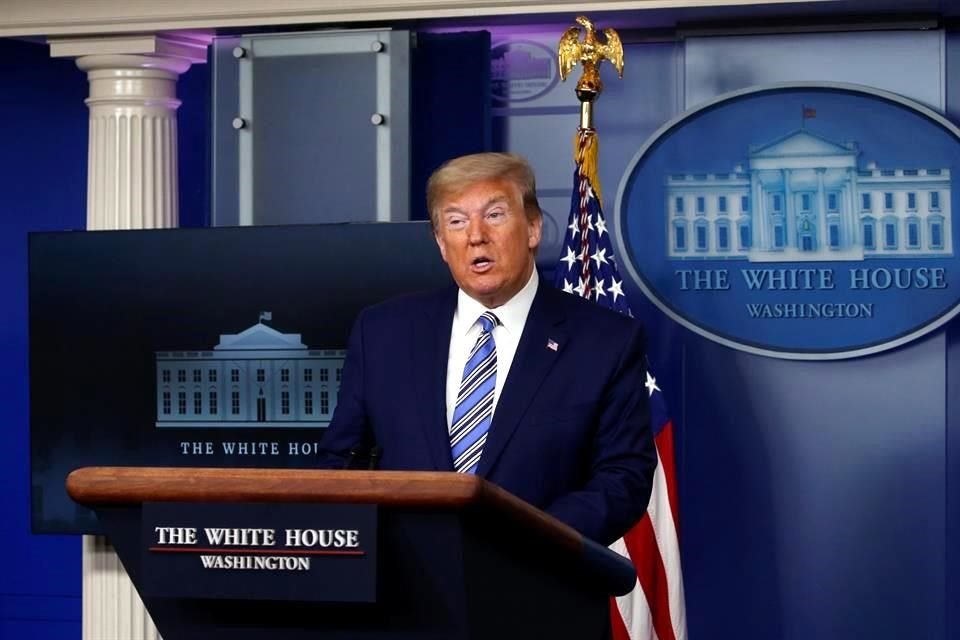 En una sesión informativa diaria en la Casa Blanca, Donald Trump sugirió que podría haber una resolución sobre el tema este domingo por la noche o el lunes temprano.