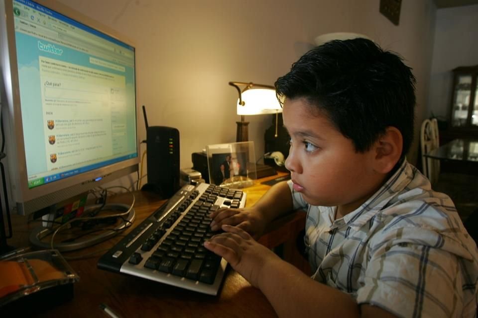 La directora de Mexicanos Primero Jalisco, refirió que en zonas rurales persiste problema de acceso a Internet y, sobre todo, de equipos.
