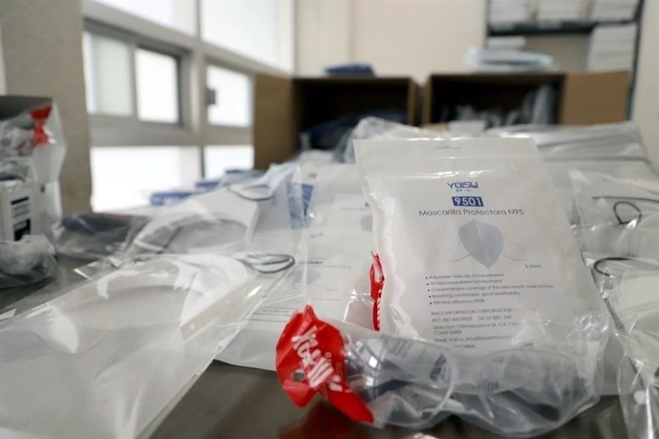 Tras protesta de trabajadores, funcionario del Hospital Tacuba del ISSSTE afirmó que hay suficiente material para atender casos de Covid-19.