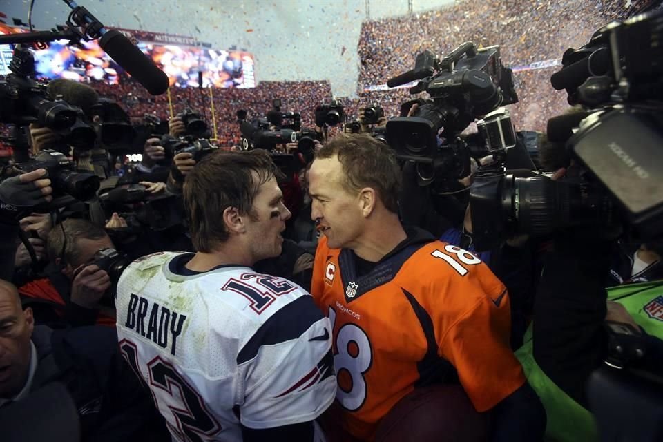 Brady y Manning ahora se enfrentarían en el golf.