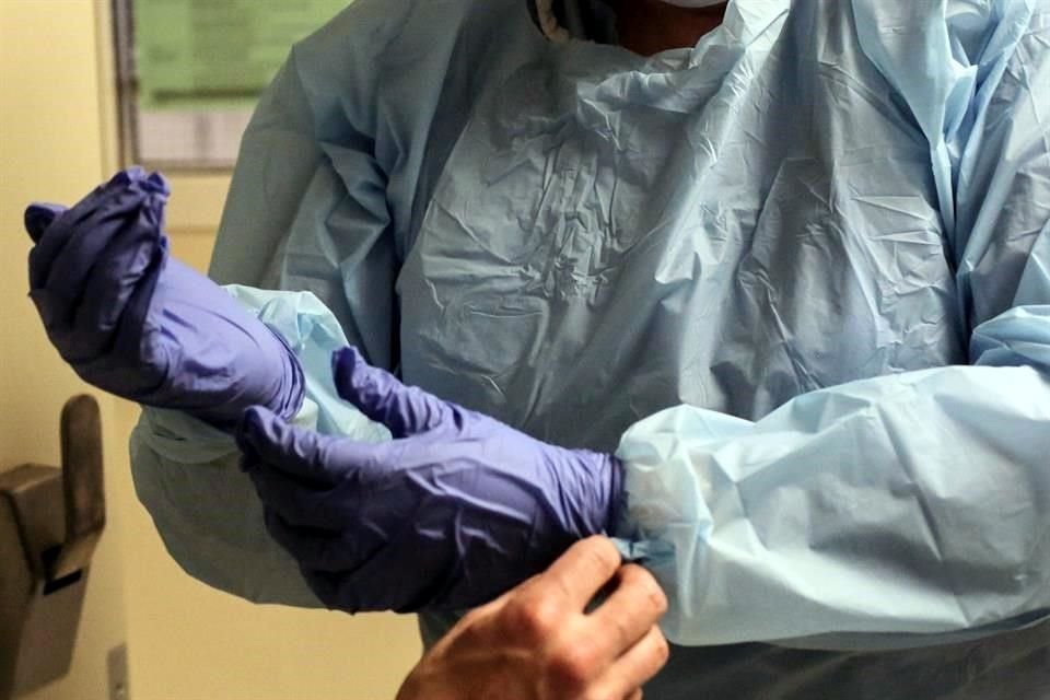 No se especificó en que hospitales laboraba el personal.