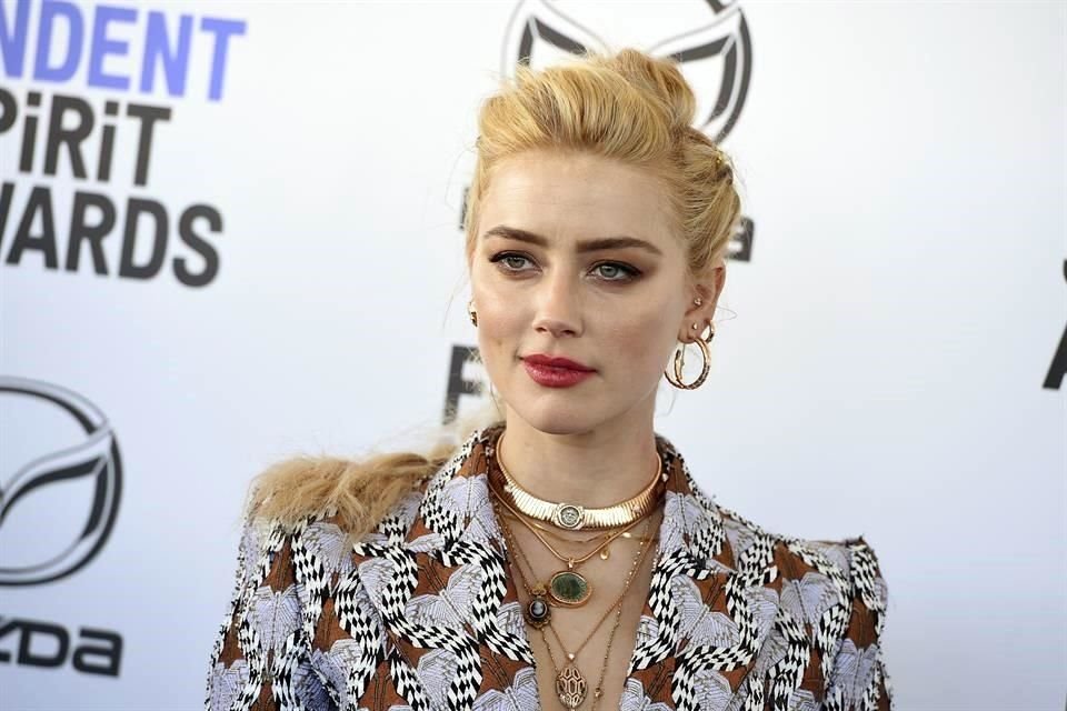 Amber Heard anunció la muerte de su madre Paige.