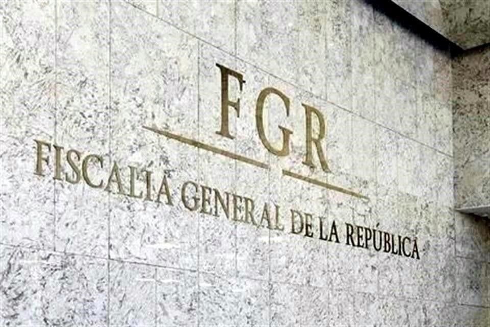 Agentes federales denunciaron que Fiscalía Anticorrupción de FGR protege a una banda rumana dedicada a la clonación de tarjetas de crédito.