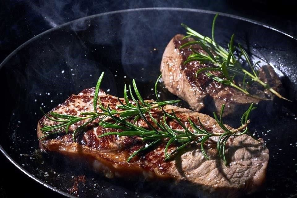 San Telmo invita a un festejo con un asado italo- argentino.