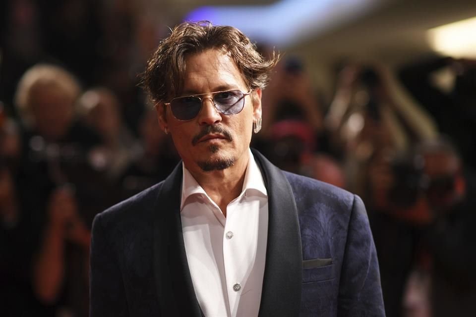 Medios señalan que Depp agradeció a sus fans por ponerse de su lado en su batalla legal contra Amber Heard.