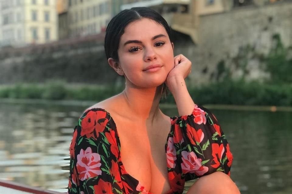 La serie estará compuesta de 10 capítulos en los que Selena Gomez trabajará con un chef diferente, preparará diversas recetas y dará tips culinarios.