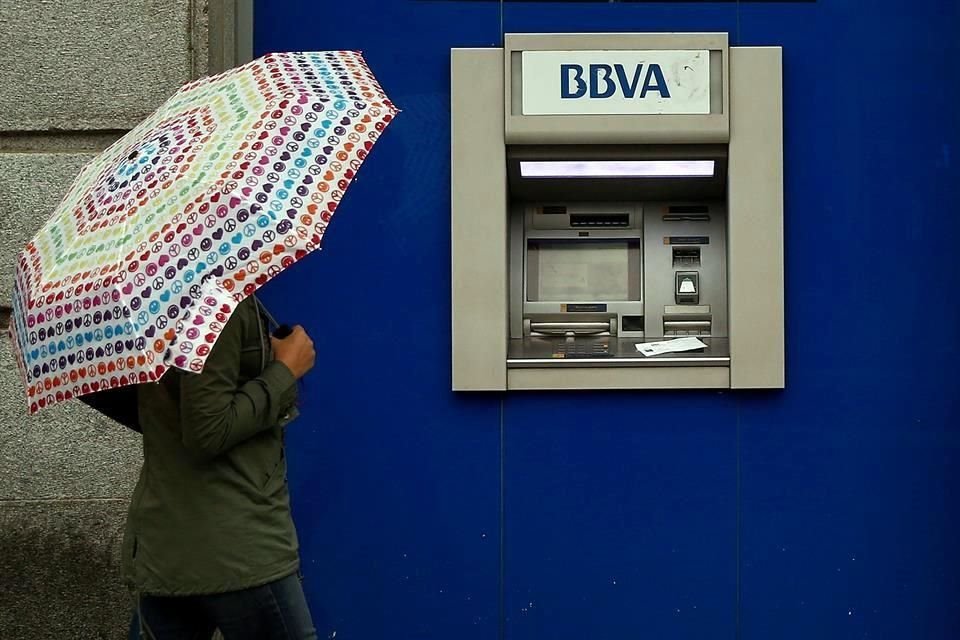 El BBVA habrá reabierto entre la semana pasada y finales de esta semana, un total de 250 sucursales en España.