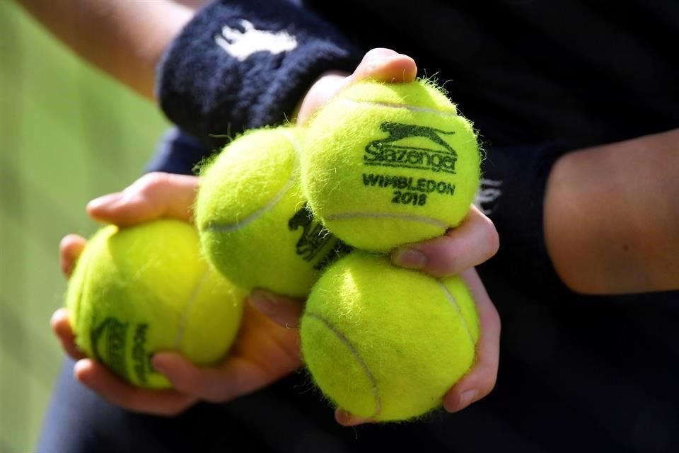 La organización del torneo de Wimbledon anunció un donativo de 1.3 millones de euros para la lucha contra el Covid-19.