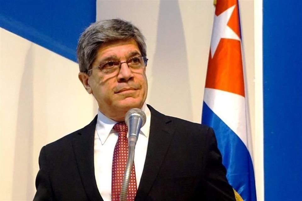 Carlos Fernández de Cossío, director para EU de la Cancillería cubana, dijo que su país ha recibido ataques coordinados por Washington.