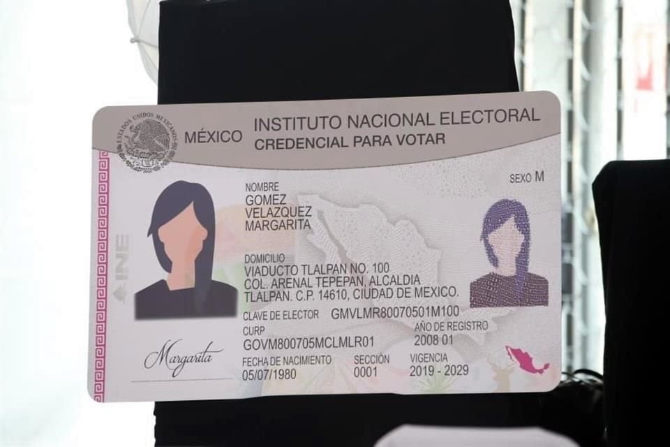 El INE acordó también que 980 mil personas que tramitaron su credencial y no pudieron recogerla podrán acceder a un acta digital con vigencia de tres meses.