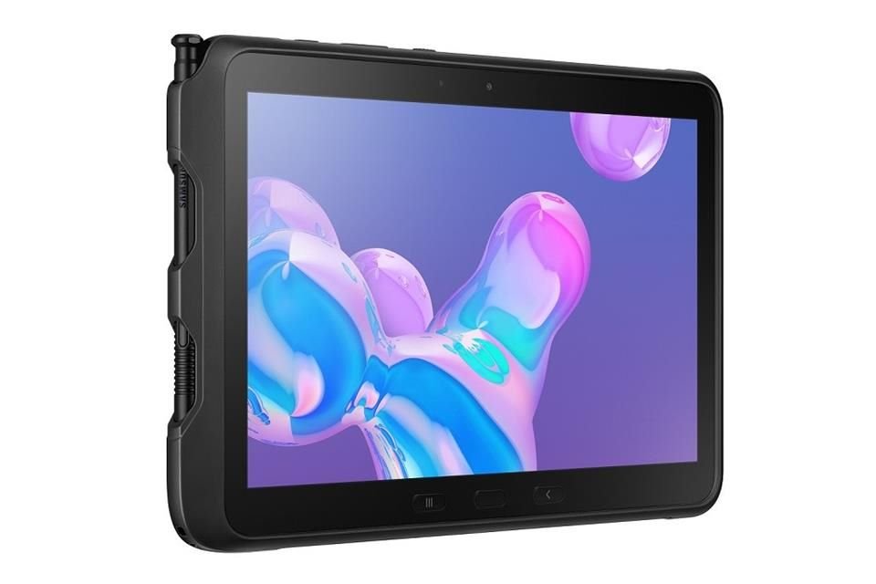 Aunado a la resistencia contra polvo y agua, la Galaxy Tab Active Pro incluye una funda contra vibraciones, caídas e impactos de hasta 1.2 metros de altura y una certificación MIL-STD-810G.