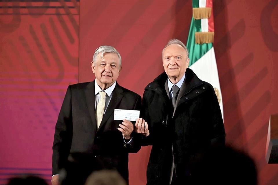 Los empresarios se refirieron al documento por 2 mil millones de pesos que, según informó el Fiscal, fueron recuperados de un fraude al Infonavit.