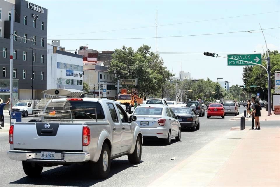 Aunque por momentos hubo cierto flujo vehicular, no se apreciaron momentos de atorón vial.