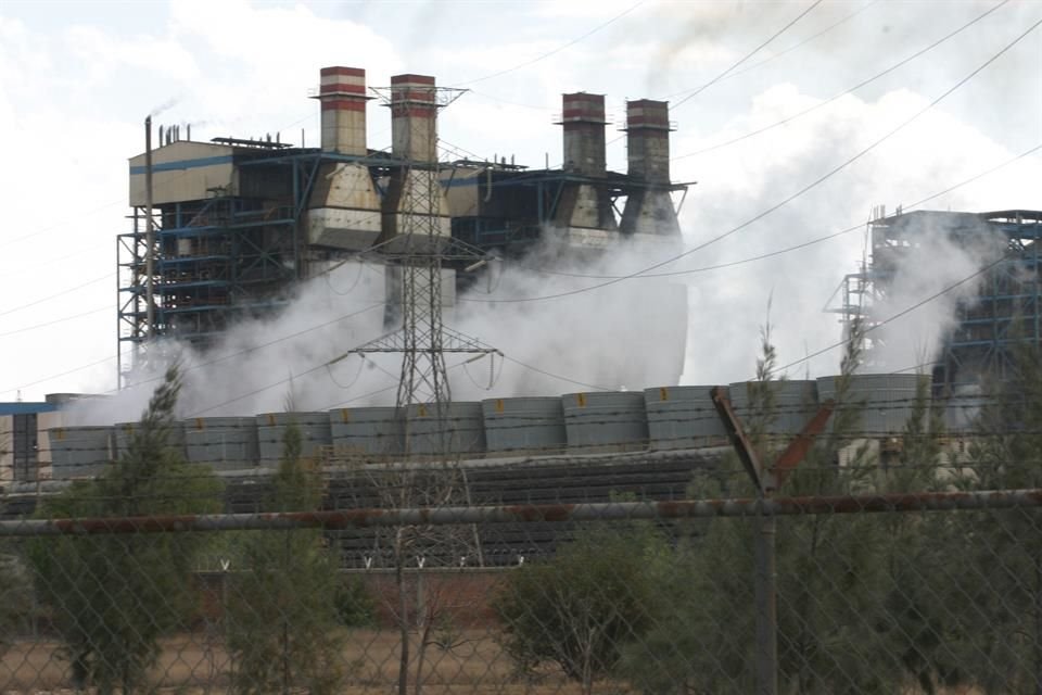 La central termoeléctrica 'Francisco Pérez Ríos' utiliza para su funcionamiento un 75.7% de combustóleo alto en azufre y sólo el 24.2% de gas natural.