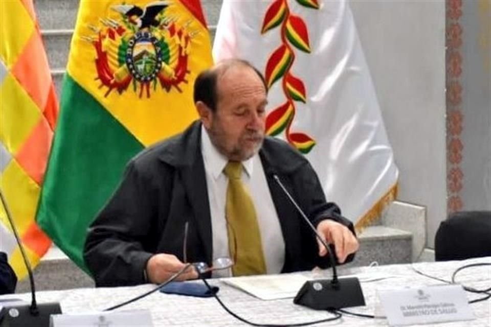 El Ministro de Salud en Bolivia, Marcelo Navajas, fue arrestado y cesado por indagatoria de corrupción en compra de respiradores a sobreprecio.