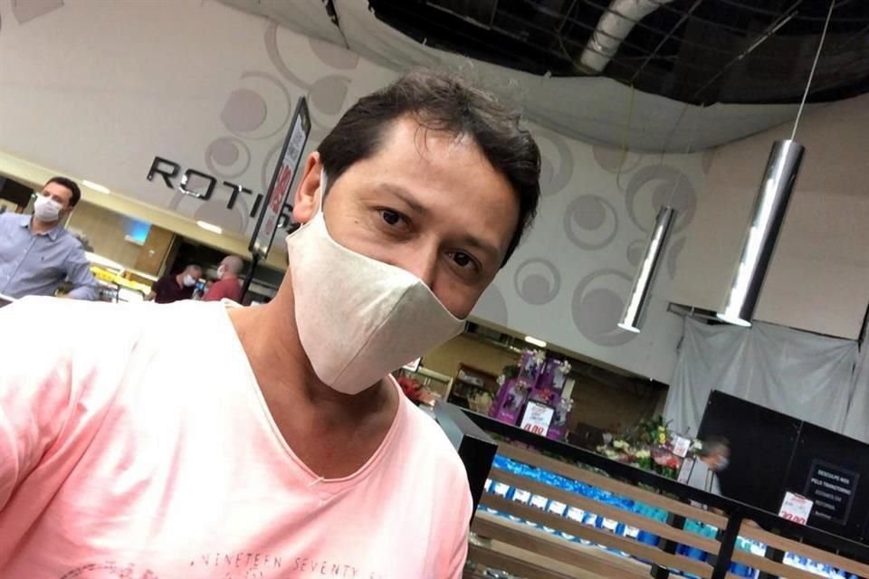 Argemiro Veiga tiene que lidiar con la pandemia del Covid-19 para seguir con su trabajo de bienes raíces.