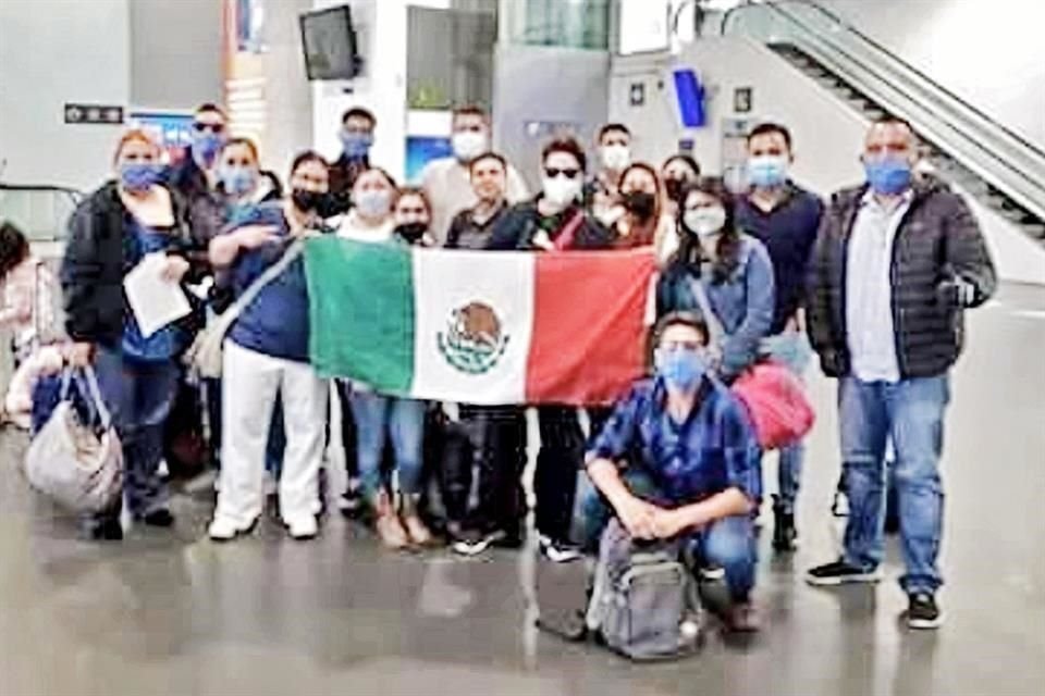 El personal de enfermería de NL que viajó a la CDMX a apoyar contra la pandemia había empezado labores apenas el lunes.