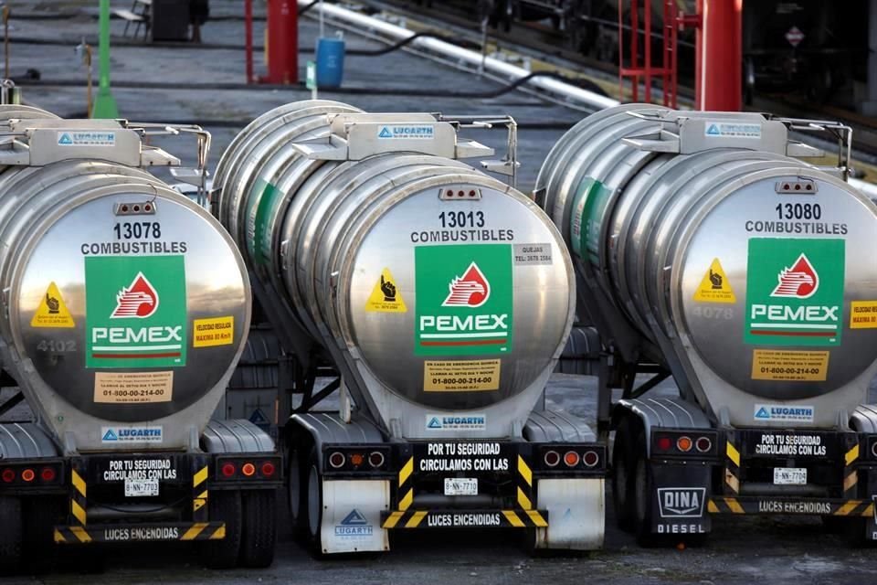 Petroleras como BP, Chevron y Exxon Mobil han abierto miles de estaciones de gasolina en México, quitándole mercado a Pemex.