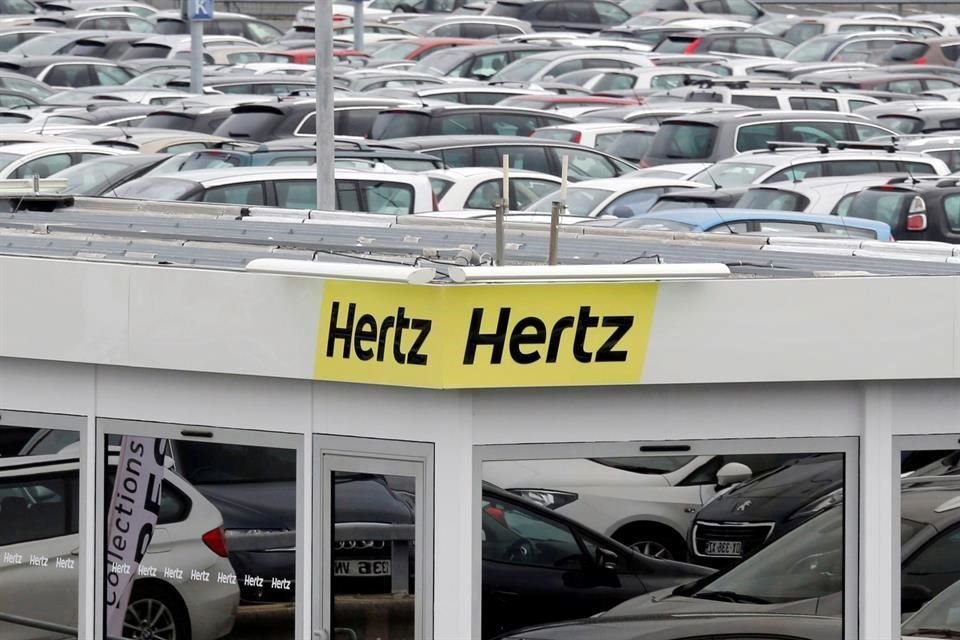 Los coches se entregarán durante los próximos 14 meses, y los sedanes Model 3 de Tesla Inc estarán disponibles para alquilar en las ubicaciones de Hertz en los principales mercados de Estados Unidos y partes de Europa a partir de principios de noviembre.