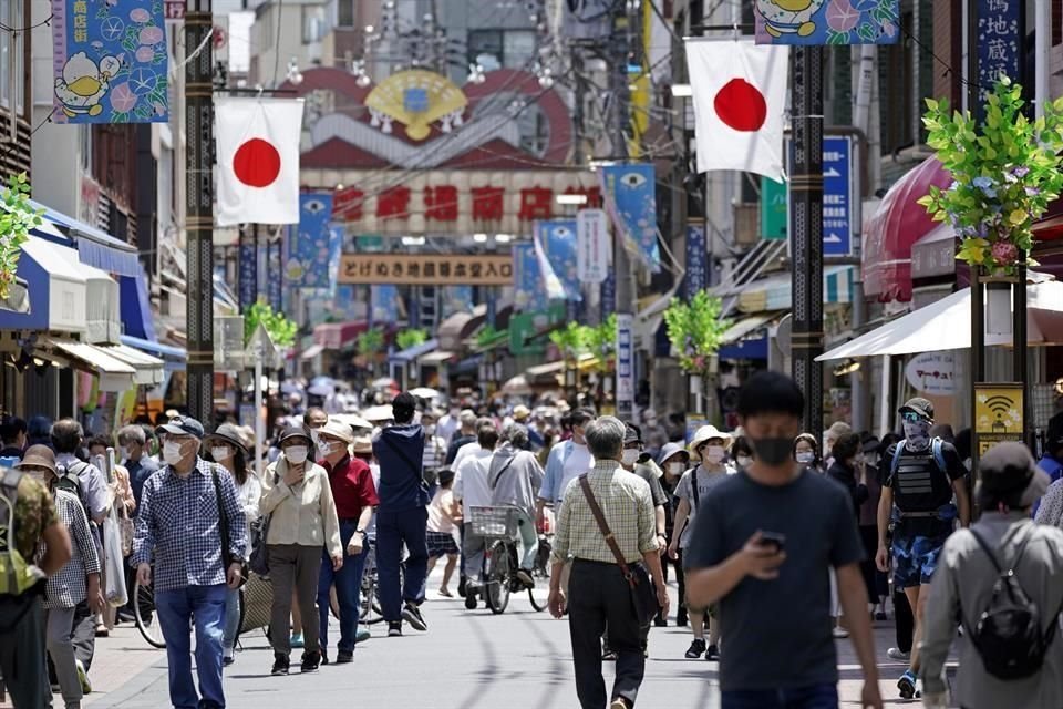 Shinzo Abe advirtió que en caso de que haya un repunte en el número de contagiados por el coronavirus recurrirá de nuevo a la alerta sanitaria.