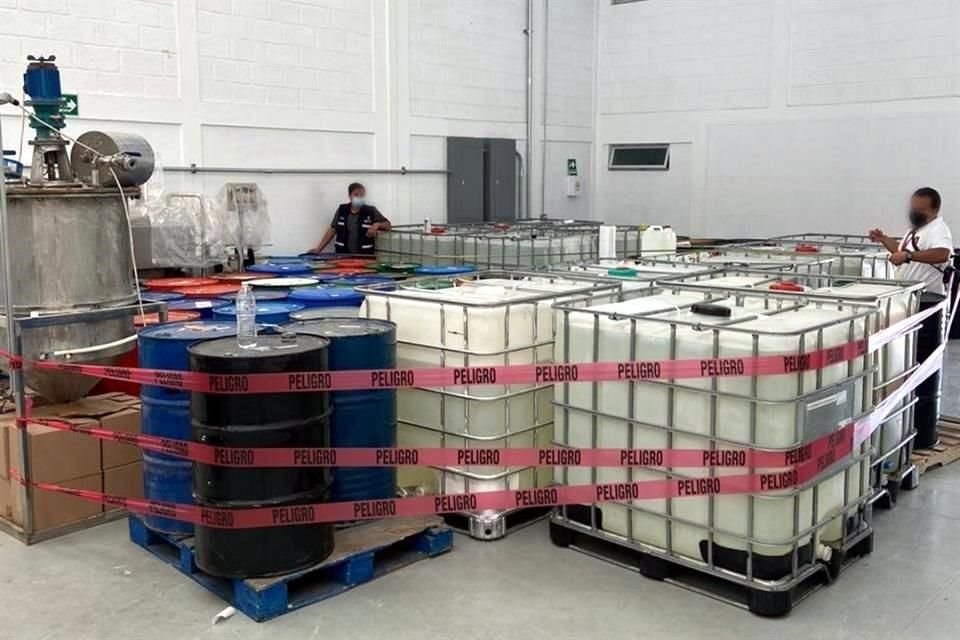 En la bodega había más de 6 mil litros de metanol.