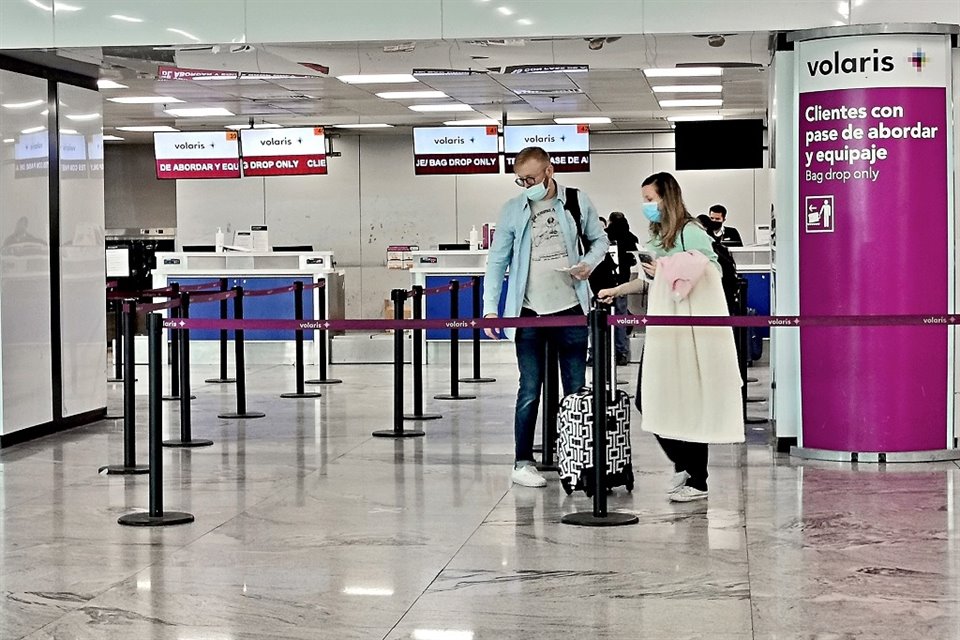 Por la pandemia, Volaris mantiene sólo 61 rutas activas y 140 suspendidas.