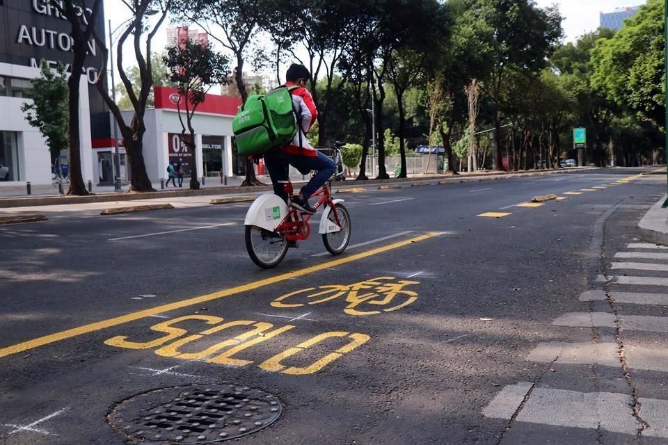 El grupo saldrá hoy del Parque La Bombilla con dirección a la estación del Metrobús San Simón, a las 18 horas, también con el objetivo de visibilizar la invasión de los coches al espacio ciclista.