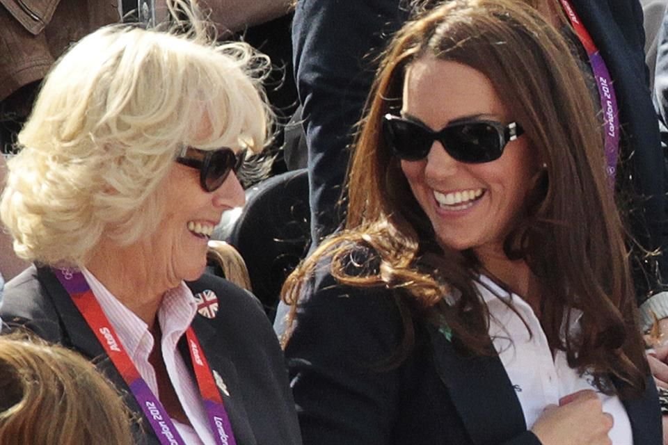 Las duquesas Kate Middleton y Camilla Parker se registran como voluntarias para recibir llamadas de personas en cuarentena.