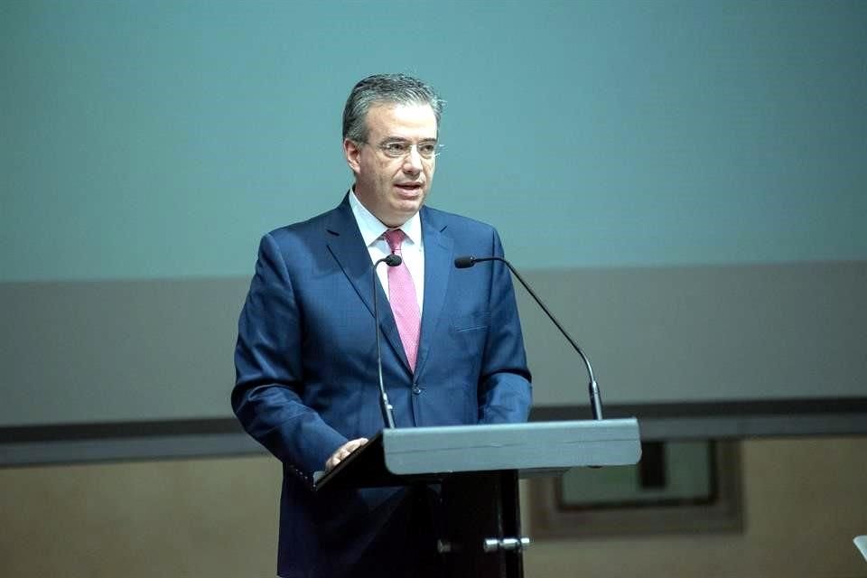 Alejandro Díaz de León, Gobernador del Banco de México.